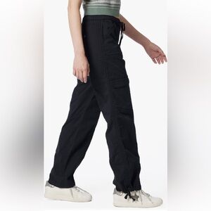 Supplies by Union Bay Black cargo pants size M